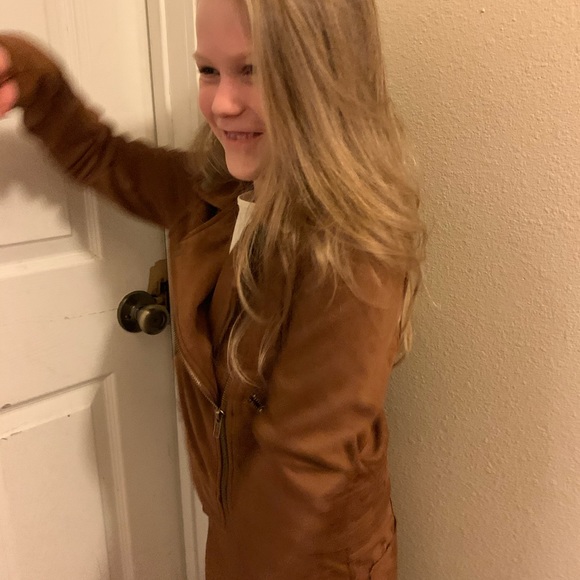 Girls faux suede jacket and pants - Picture 2 of 9